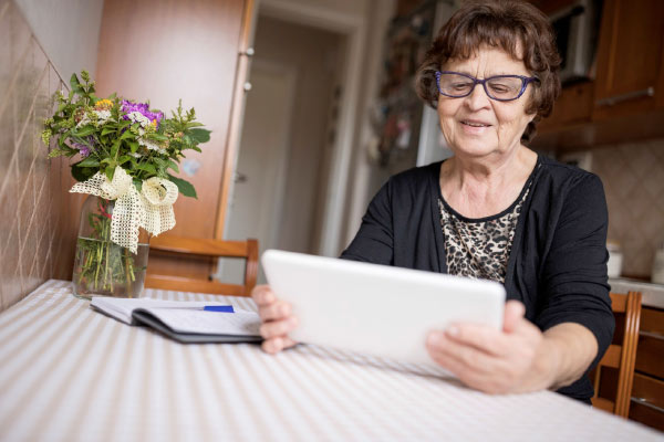 Find long-distance caregiving tips that can help provide peace of mind.