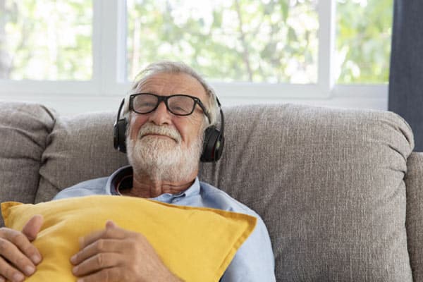 Try these tips to incorporate music therapy to decrease dementia agitation for someone you love.